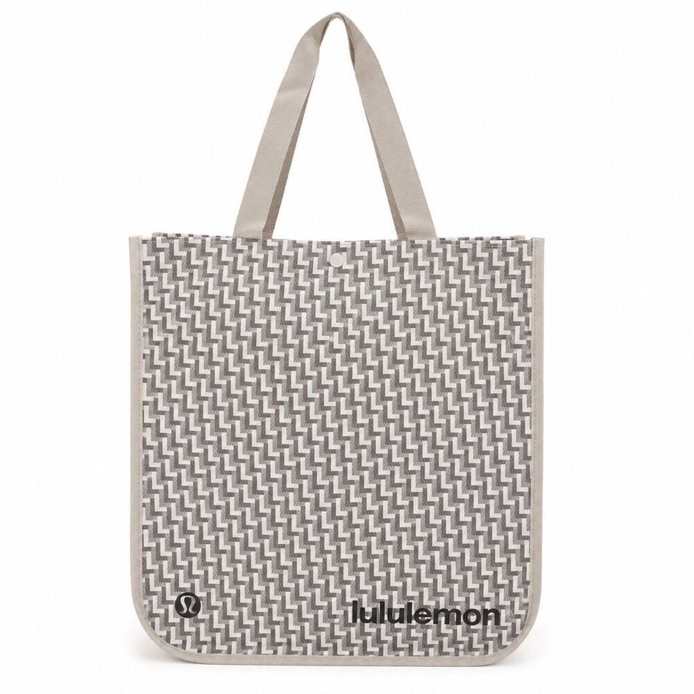 Lululemon Tan White Chevron Large Reusable Shopper Tote Bag 14x16 Snap